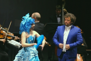 Тенор Максим Крылов