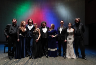 With solists os La scala